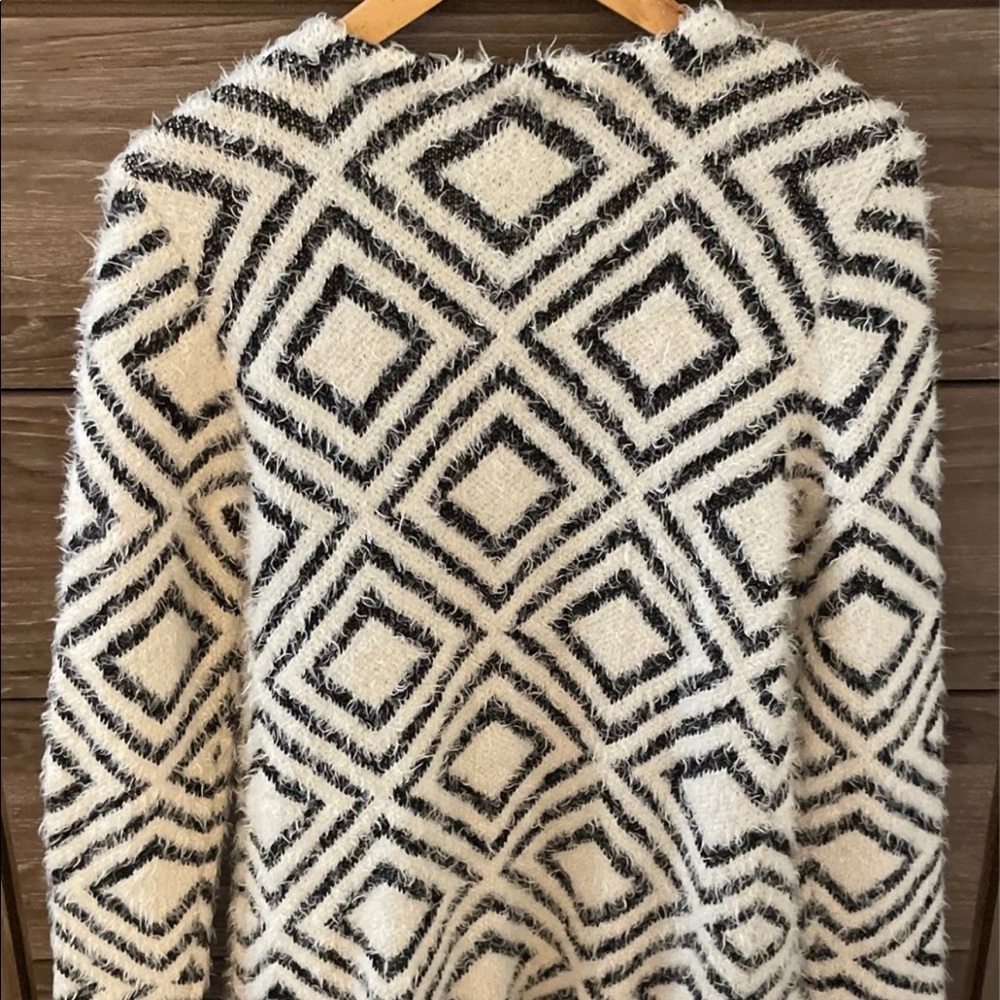 Patterned Cardigan - image 5